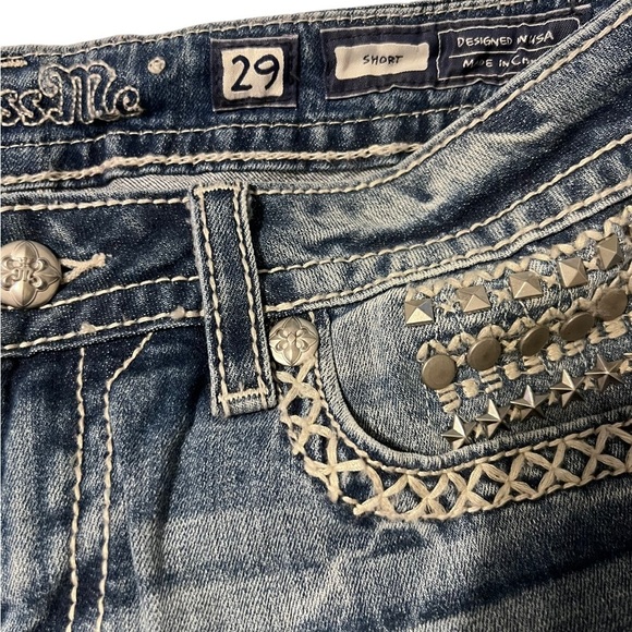 NWT Miss Me Embellished Jean Shorts - Picture 4 of 5